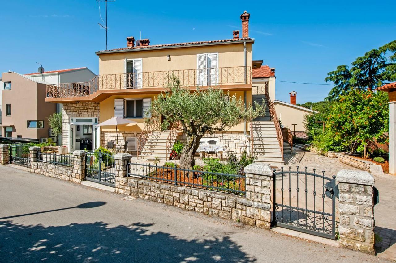 Apartment Anastasia روفينج المظهر الخارجي الصورة