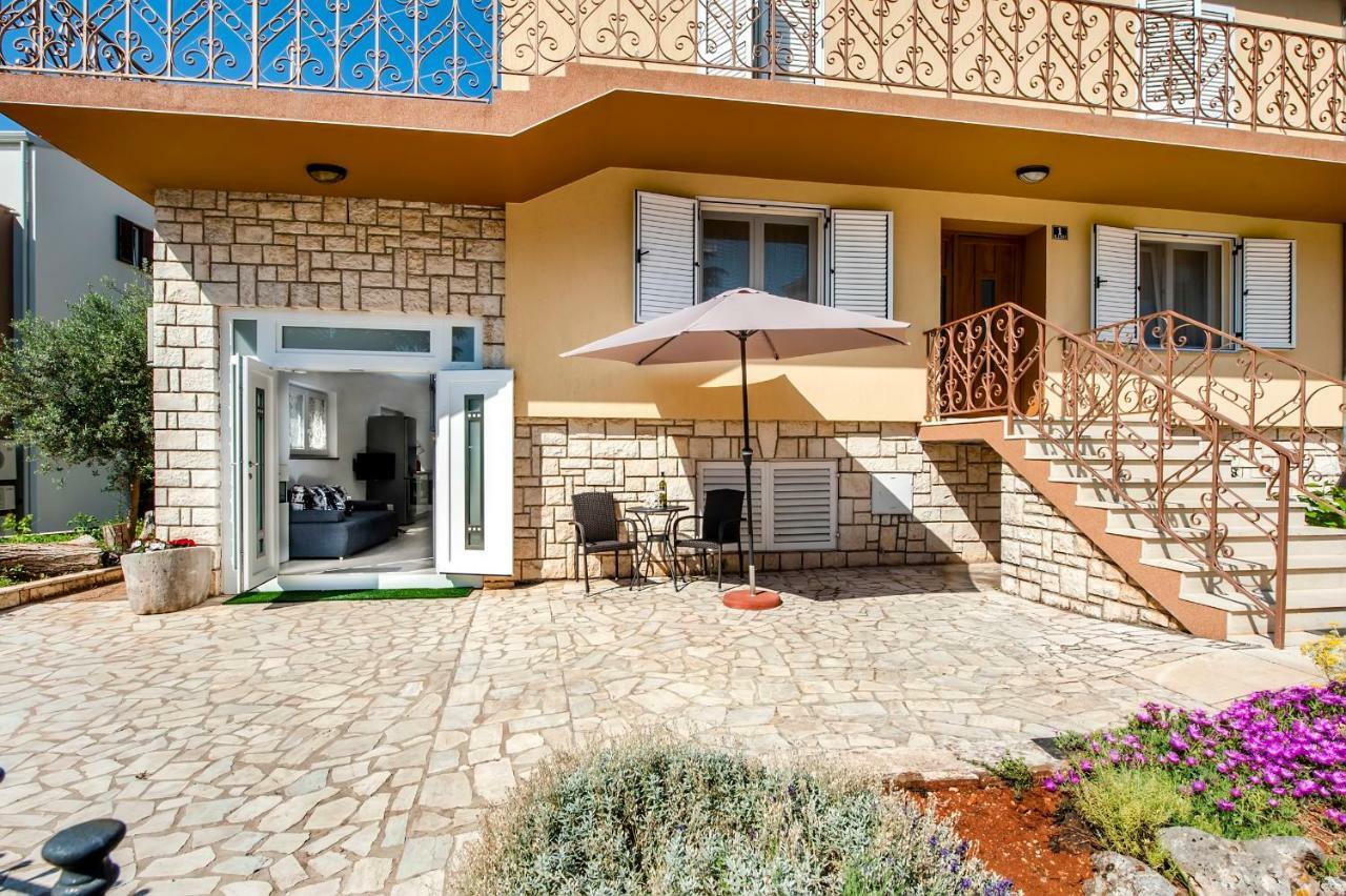 Apartment Anastasia روفينج المظهر الخارجي الصورة