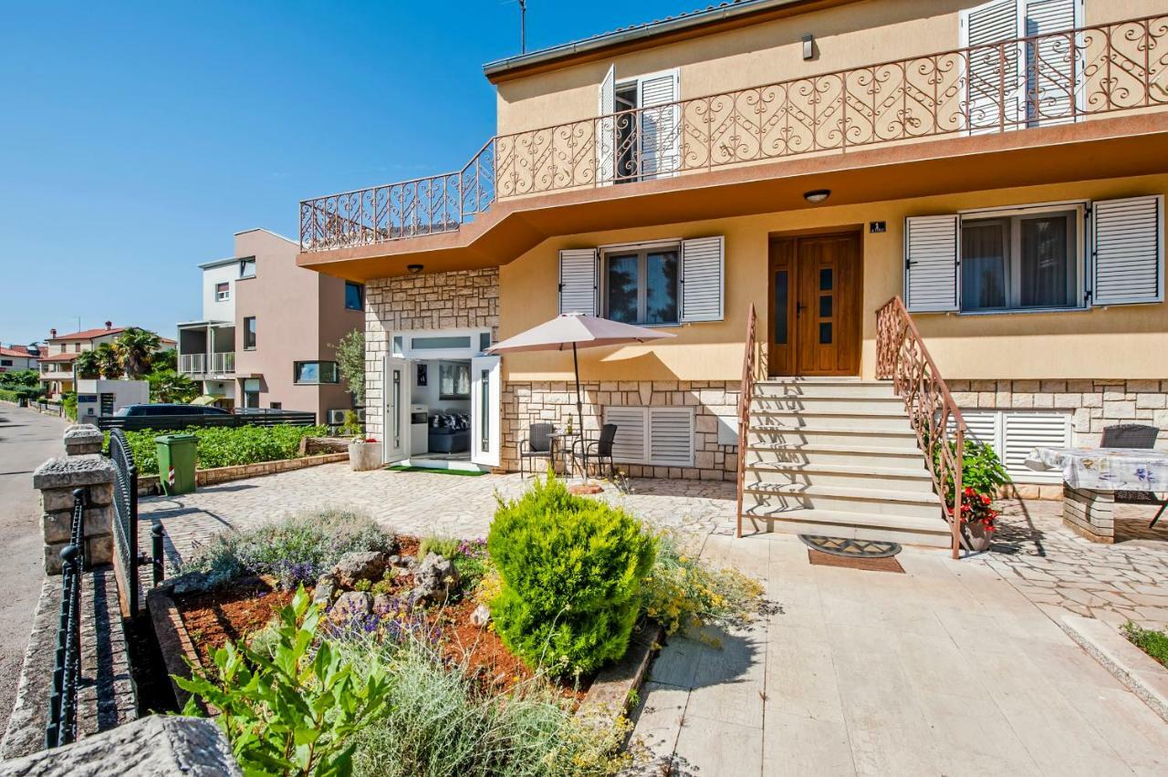 Apartment Anastasia روفينج المظهر الخارجي الصورة