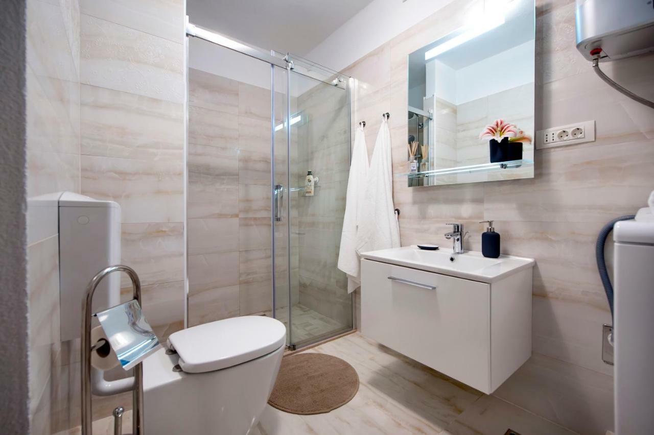Apartment Anastasia روفينج المظهر الخارجي الصورة